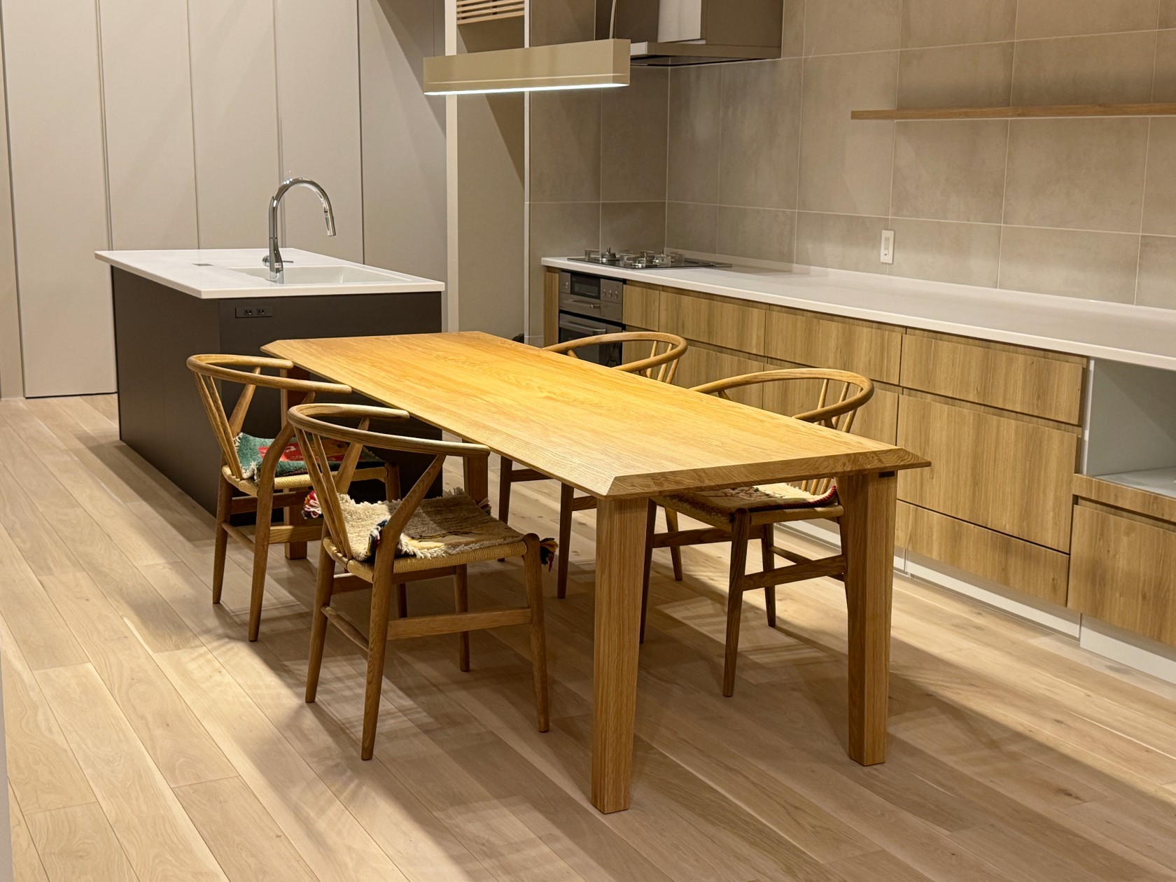 Full Order Diningtable